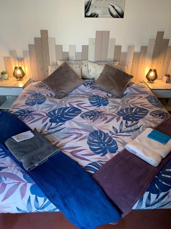 Bed and Breakfast Domaine De La Madeleine Ygrande Exteriér fotografie