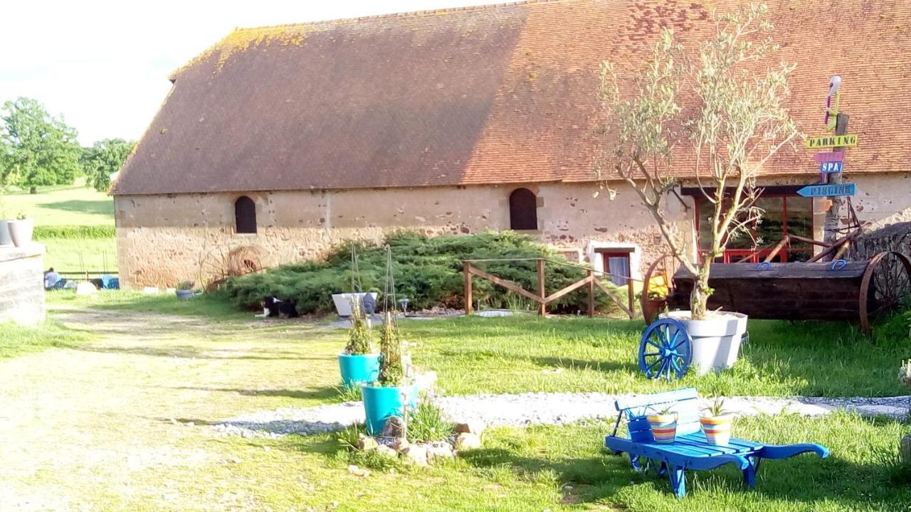 Bed and Breakfast Domaine De La Madeleine Ygrande Exteriér fotografie
